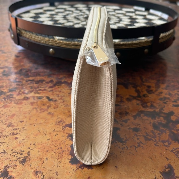 Dior Beauty 3/4 Zipper Beige Recycled Polyester (feels like cotton)Bag Makeup - Picture 5 of 10